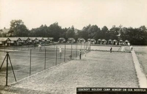 REAL PHOTO POSTCARD OF SEACROFT HOLIDAY CAMP, HEMSBY, (NEAR CAISTER), NORFOLK - Picture 1 of 2