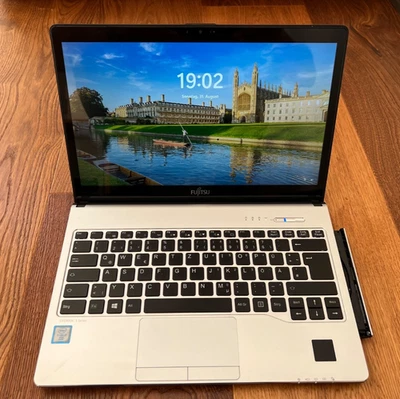 Fujitsu LifeBook S936| 13,3" | i7-6600U | 20 GB RAM | 1TB SSD | Touch | Dock - Bild 1 von 4