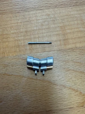 TAG Heuer 6000 TT SS/18K Gold BD0679 17.8mm Link & Screw For Midsize Band WH1251 - Image 1 of 3