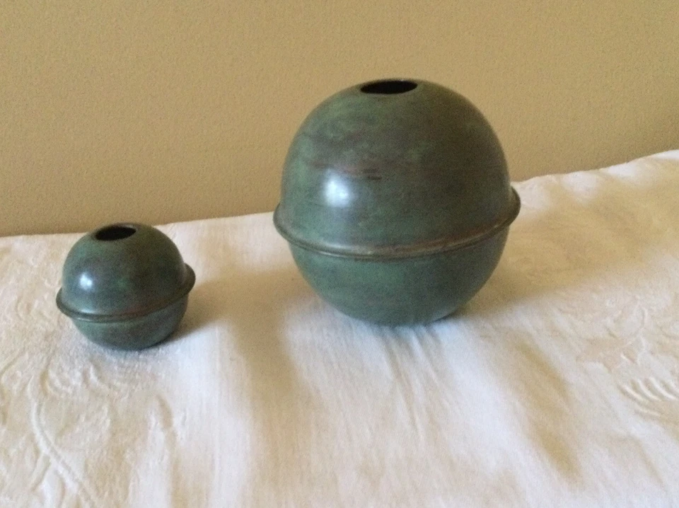 SET OF 2 Blue Verde Finish COPPER BALLS FOR A WEATHERVANE - 4" AND 2 1/4" - Image 1 of 3