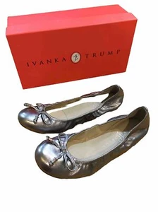 Ivanka Trump Womens Pewter Multi Leather Sole Flat Shoes 7 Medium Bow Designer - Picture 1 of 19