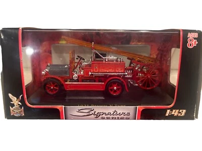 Road Signature Series 1:43 Diecast 1921 Dennis N Type Fire Engine in Red - Image 1 of 4