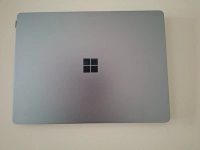 Microsoft Surface Laptop Go, 12,45 Zoll Laptop - Bild 1 von 2