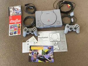 Vintage 1995 Sony Dual Shock PlayStation with games in original Box - Picture 1 of 15
