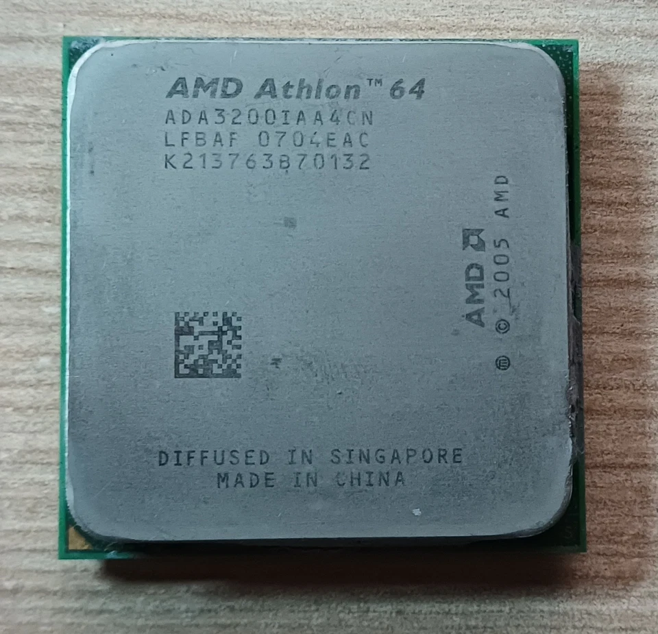 AMD Athlon 64 3200+ 2.0Ghz Socket AM2 Processore Dual Core CPU ADA3200IAA4CN - Immagine 1 di 1