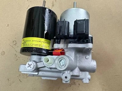 47070-52020 ABS Brake Booster Pump ASSY for 2012-2019 TOYOTA PRIUS C NHP10 1.5L - Изображение 1 из 4