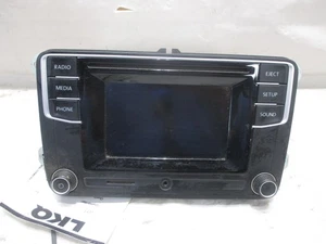 2017 Volkswagen Passat AM FM Radio Receiver w/Display OEM - Foto 1 di 8