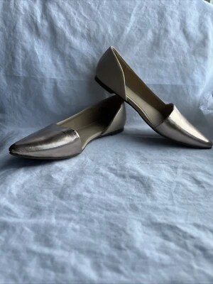 Zapatos planos para mujer Charlotte Russe oro rosa y marfil talla 7 Foto 1 de 4
