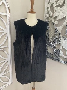 TALBOTS small BLACK FAUX FUR SLEEVELESS VEST - Picture 1 of 6