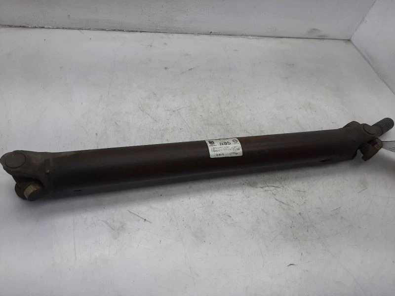 Front Drive Shaft With Active Brake Control 00-06 GMC YUKON XL 1500 15186002 - Image 1 of 4
