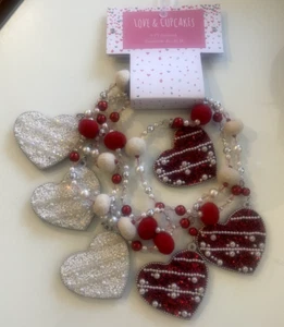 Love & Cupcakes Valentine Beaded Stripe Sequin Red Pink Heart Felt Balls Garland - Picture 1 of 17