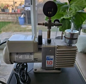 Bomba de vacío Welch GEM 8890A 1.0 - Imagen 1 de 6