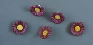 POPPY FLOWER - SMALL CLOTHING BUTTON - SET OF 5 - Picture 1 of 3