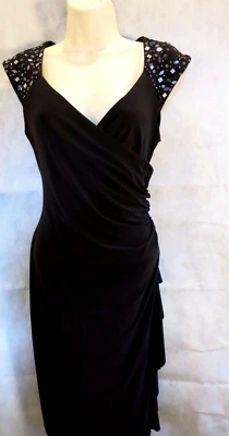 Vestido Camille La Vie Talla 8 Negro L Cerradura Espalda Adornado Manga Gorra Usado en Excelente Condición Foto 1 de 4