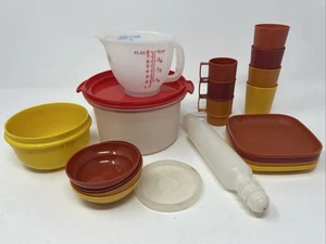 Juego de platos Tupperware TupperToys años 70 de colección COLORES DE COSECHA juguetes para niños lote de 21 - Imagen 1 de 24