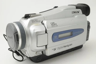 [Excellent] SONY DCR-TRV18 Handycam Mini DV Camcorder w/ Battery, AC & AV JAPAN - Image 1 of 4