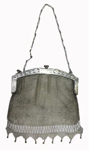 BOLSO DE MANO ANTIGUO SÓLIDO DE MALLA PLATEADA .900 PARA DAMAS con ASA GRABADA + 161 Gr. - Imagen 1 de 10