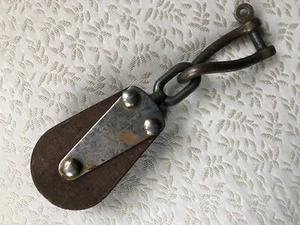 Block Vintage 5 1/2” Heavy Fiber Shackle Sailboat Boat Vintage HELP IDENTI - Foto 1 di 12