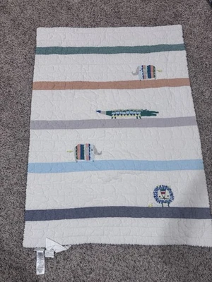 Edredón Pottery Barn Niños Colby Animal Bebé Bordado Caimán Elefante León  Foto 1 de 4