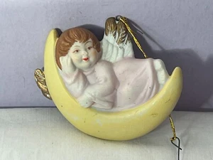 Weihnachtsschmuck Porzellan Engel ruht auf Mond EX9848 - Bild 1 von 5