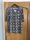 Excellent Used M&co Top Size 20 V Neck 