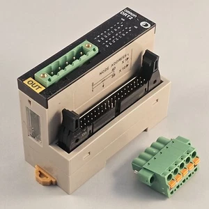 DRT2-OD32ML / DRT2OD32ML Omron 32 Points NPN Remote Terminal - Picture 1 of 4