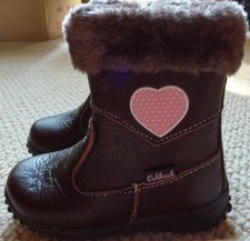 NIB OshKosh B'gosh Toddler Girls Faux Fur Trim Heart Leather Boots Shoes Size 8