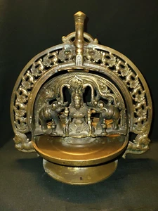 ANTIQUE TRADITIONAL INDIAN BRONZE OIL LAMP GAJALAXMI ELEPHANT LAXMI COLLECTIBLE - Picture 1 of 12