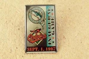 Florida Marlins vs Baltimore Orioles Inaugural Game Sept. 1, 1997 pin MLB c29565 - Picture 1 of 2
