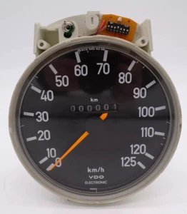 Original VDO speedometer km/h speedometer A0105424206 - Picture 1 of 2