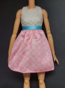 MATTEL PINK LACE DRESS FASHIONISTAS BARBIE CLOTHES FASHION - Picture 1 of 2