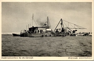 Postcard Zuiderzee works near Harderwijk Floating Asphalt Factory - Netherlands - Picture 1 of 2