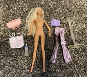 Barbie Bambola Dance 'n Flex Completamente Pieghevole Soft-Flex Corpo 2002 Mattel  - Foto 1 di 3
