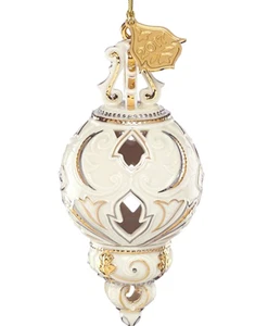 Lenox Pierced Spire 2017 adorno anual 6" marfil con adornos dorados/plateados NUEVO en caja - Imagen 1 de 7