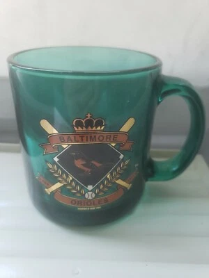 TAZA RARA VINTAGE CON LOGOTIPO DE SELLO DE LOS ORIOLES DE BALTIMORE hecha por Hunter VERDE TRANSPARENTE Foto 1 de 4