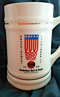 TAZA DE CERVEZA STEIN CENA CONSAGRACIÓN VINTAGE 1988 SALÓN DE LA FAMA BALONCESTO SIN VENDER Foto 1 de 4