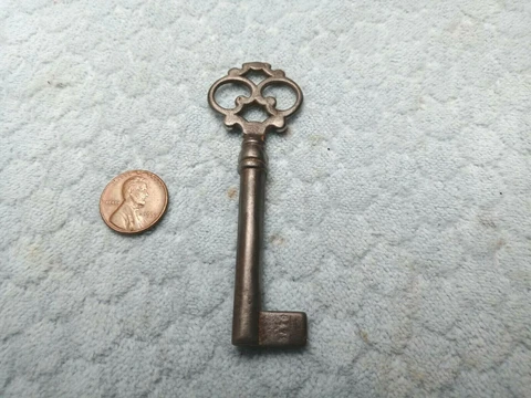 Fancy Iron Barrel Key Blanks Cover