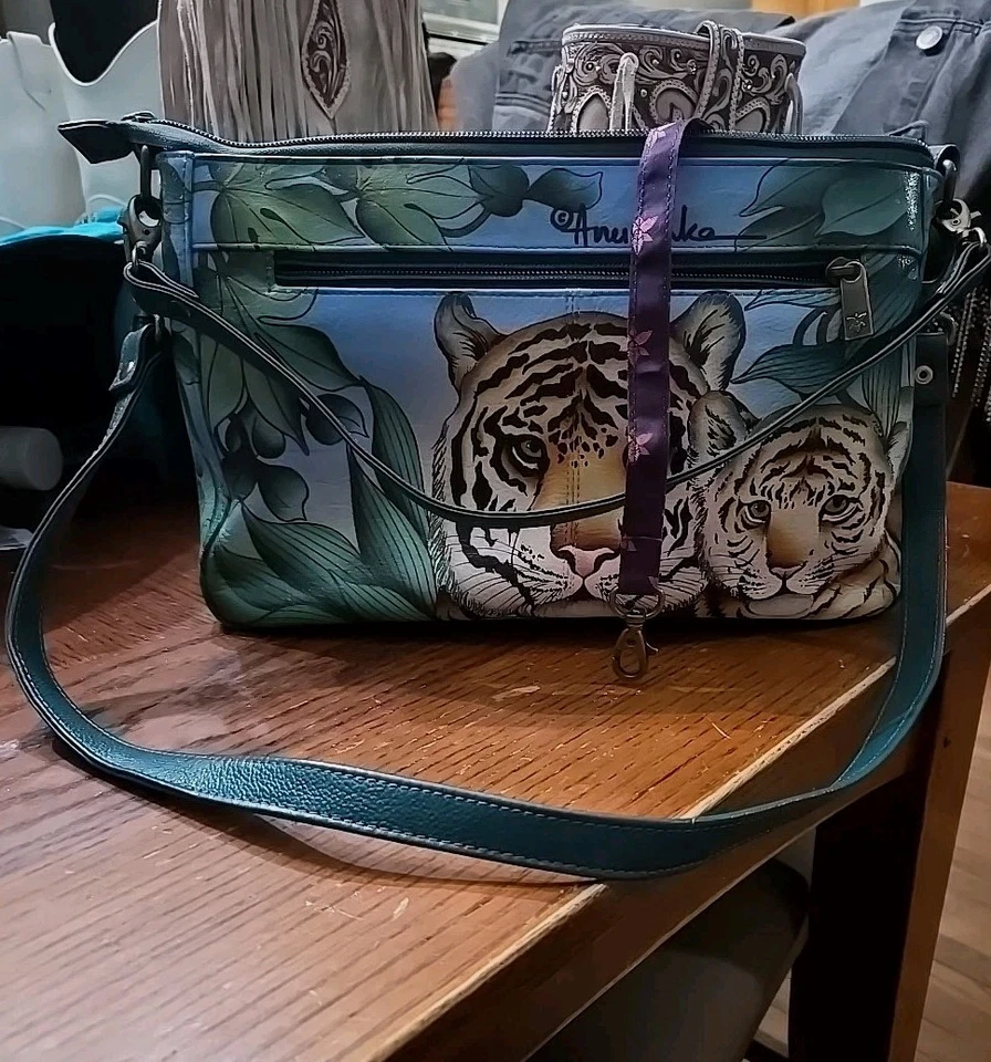 Cartera Mensajera de Cuero Anuschka Familia Tigre Mediana Pintada a Mano ¡Gran Forma! Foto 1 de 4