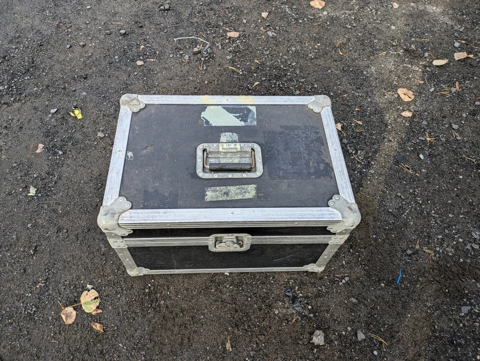 Briefcase Style ATA Travel Road Case Flight Case - 20x13x10 - Image 1 of 2