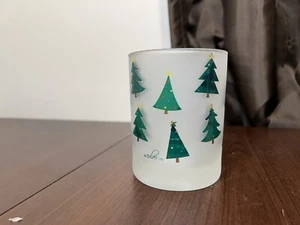 Green Christmas Tree Frosted Glass - Picture 1 of 3