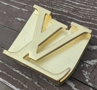 LOUIS VUITTON Hebilla Cinturón Tono Dorado 4.7x4.3cm Foto 1 de 4