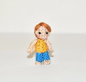 Hecho a mano Crochet Boy Extremely Micro Boy 1.37" Casa de muñecas Muñeca Hecho a mano Idea de regalo - Imagen 1 de 9