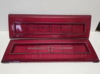 77 78 79 FORD THUNDERBIRD T-BIRD Cougar LTD Luz Trasera Cubiertas Lente  Foto 1 de 4