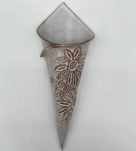 Art Pottery Cream Glazed Ceramic Wall Pocket Carved Inlay Flowers Boho Signed - Picture 1 of 8