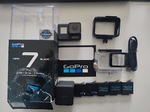GoPro Hero 7 Black + 5 batterie + accessori