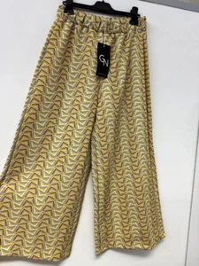 Pantaloni larghi svasati - Foto 1 di 3