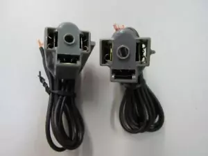 Juego de 2 enchufes de 3 cables de faro para camión de autos antiguos de 2 28809 - Imagen 1 de 1