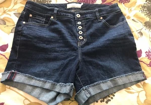 Torrid Demin Short Size 14 Dark Wash Cotton Spandex - Picture 1 of 7