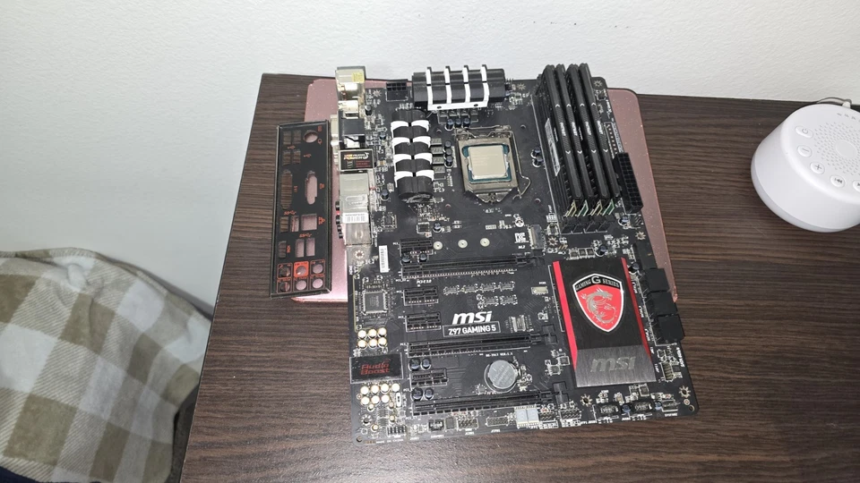 Материнская плата MSI Z97 игровая 5 LGA 1150, 24 ГБ DDR3 RAM и процессор Intel i5 4590 - Изображение 1 из 1