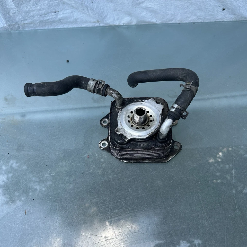 2011-2017 INFINITI QX56 QX80 5,6 Л V8 КОРПУС МАСЛЯНОГО ФИЛЬТРА OEM - Изображение 1 из 4